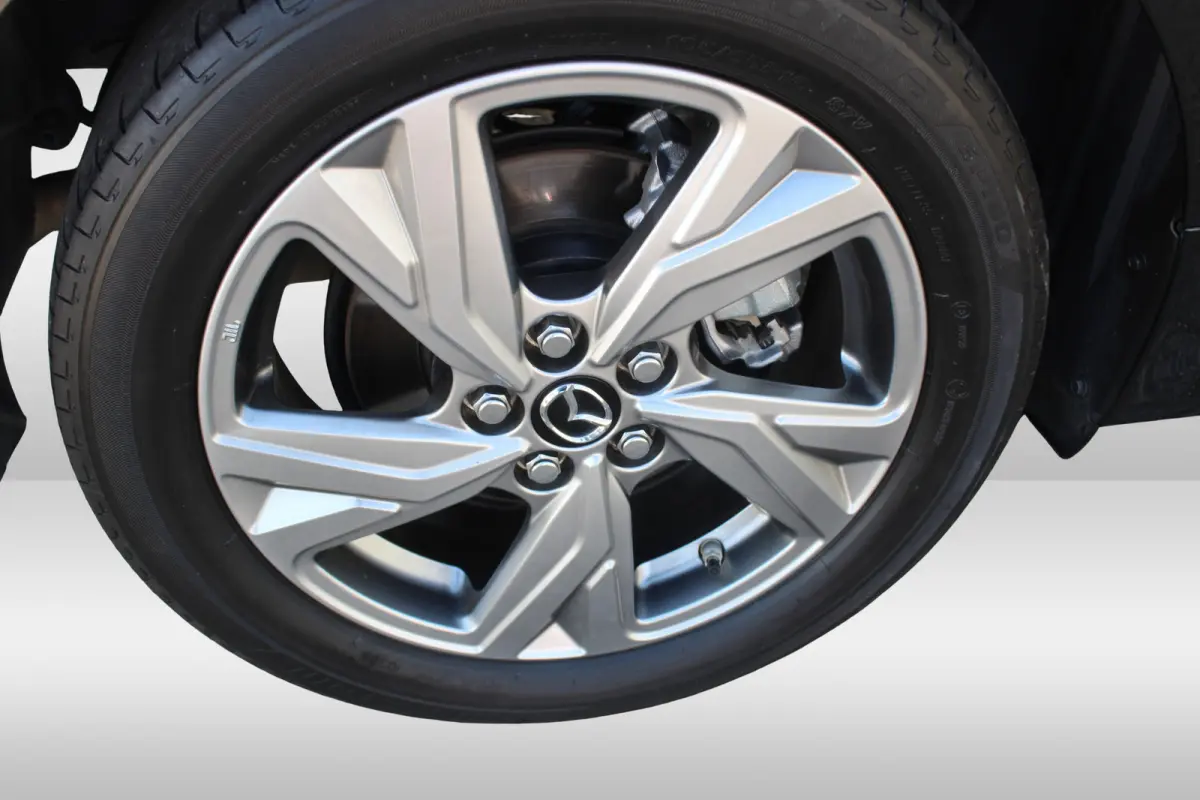 1.5 Exclusive-line l Adaptieve cruise contol l Lane assist l BLIS l PDC l Parkeercamera l Stuur- en stoelverwarming l Apple carplay/ Android auto l 16 inch