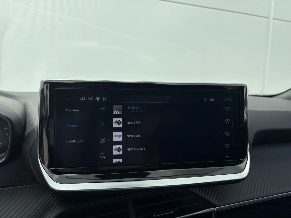 1.2 Hybrid 110 Business | Parkeerhulp | Cruise control | Apple Carplay/Android Auto
