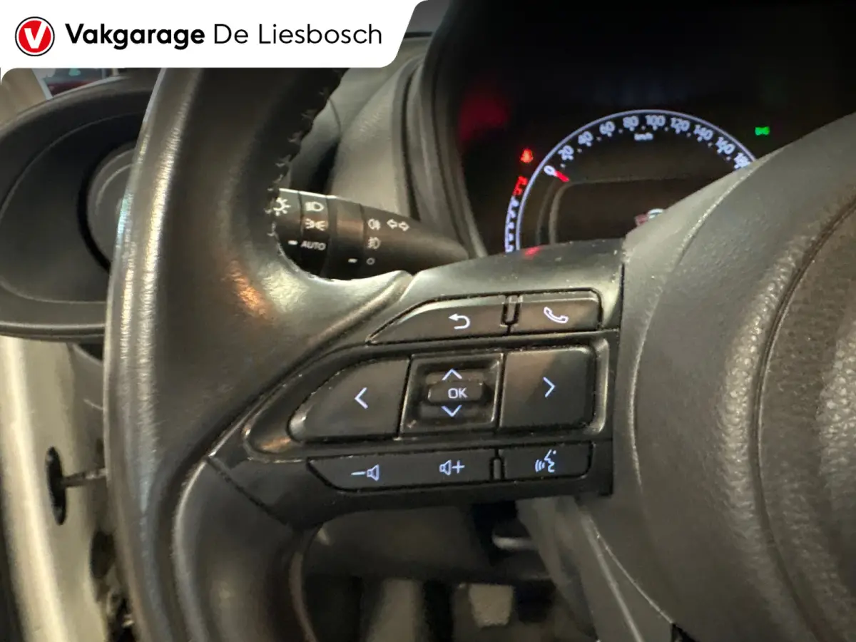 1.0 VVT-i MT first / apple /stoelverw /cruisec /camera/pdc/clima/boeken