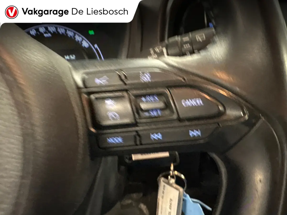 1.0 VVT-i MT first / apple /stoelverw /cruisec /camera/pdc/clima/boeken