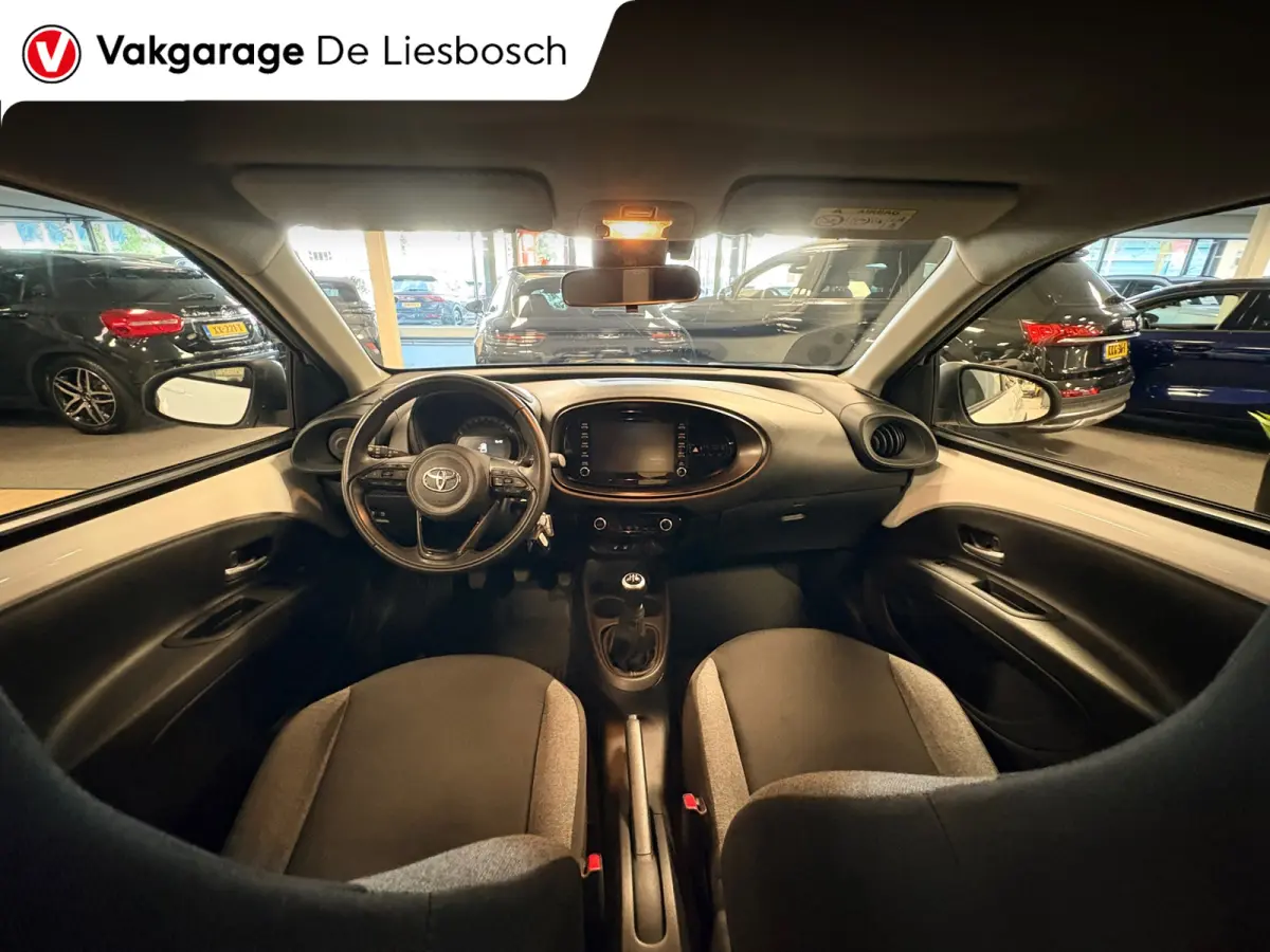 1.0 VVT-i MT first / apple /stoelverw /cruisec /camera/pdc/clima/boeken
