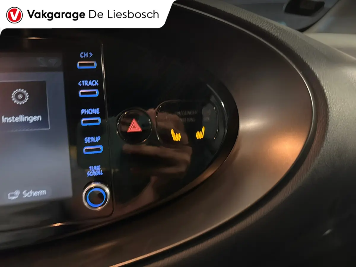 1.0 VVT-i MT first / apple /stoelverw /cruisec /camera/pdc/clima/boeken