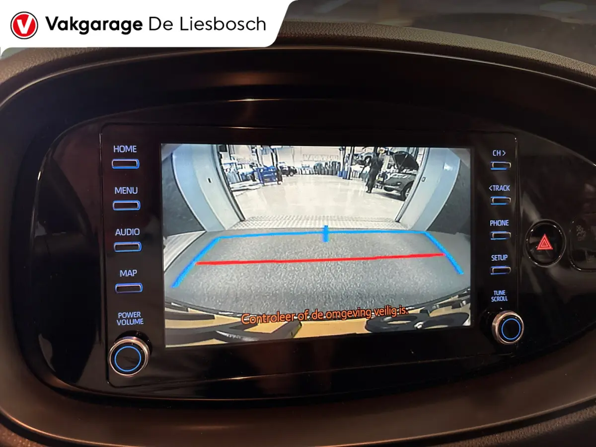 1.0 VVT-i MT first / apple /stoelverw /cruisec /camera/pdc/clima/boeken