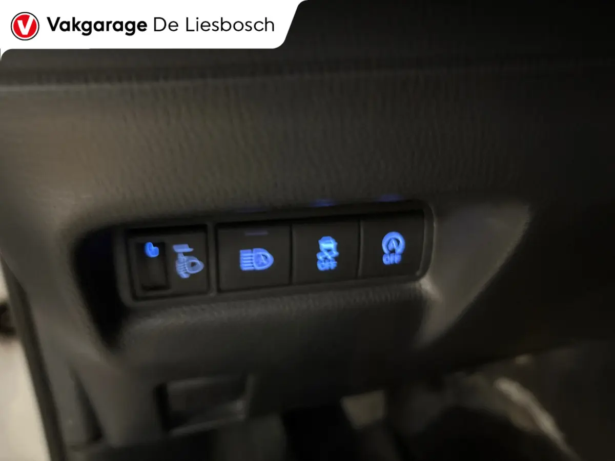 1.0 VVT-i MT first / apple /stoelverw /cruisec /camera/pdc/clima/boeken
