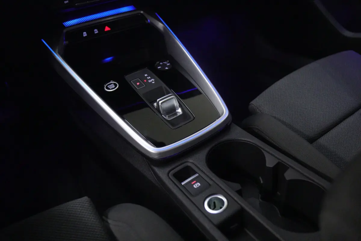 30 TFSI Business edition NAP /CARPLAY/ACC/LANEASSIST/REMASSIST/SFEERVER/VOL