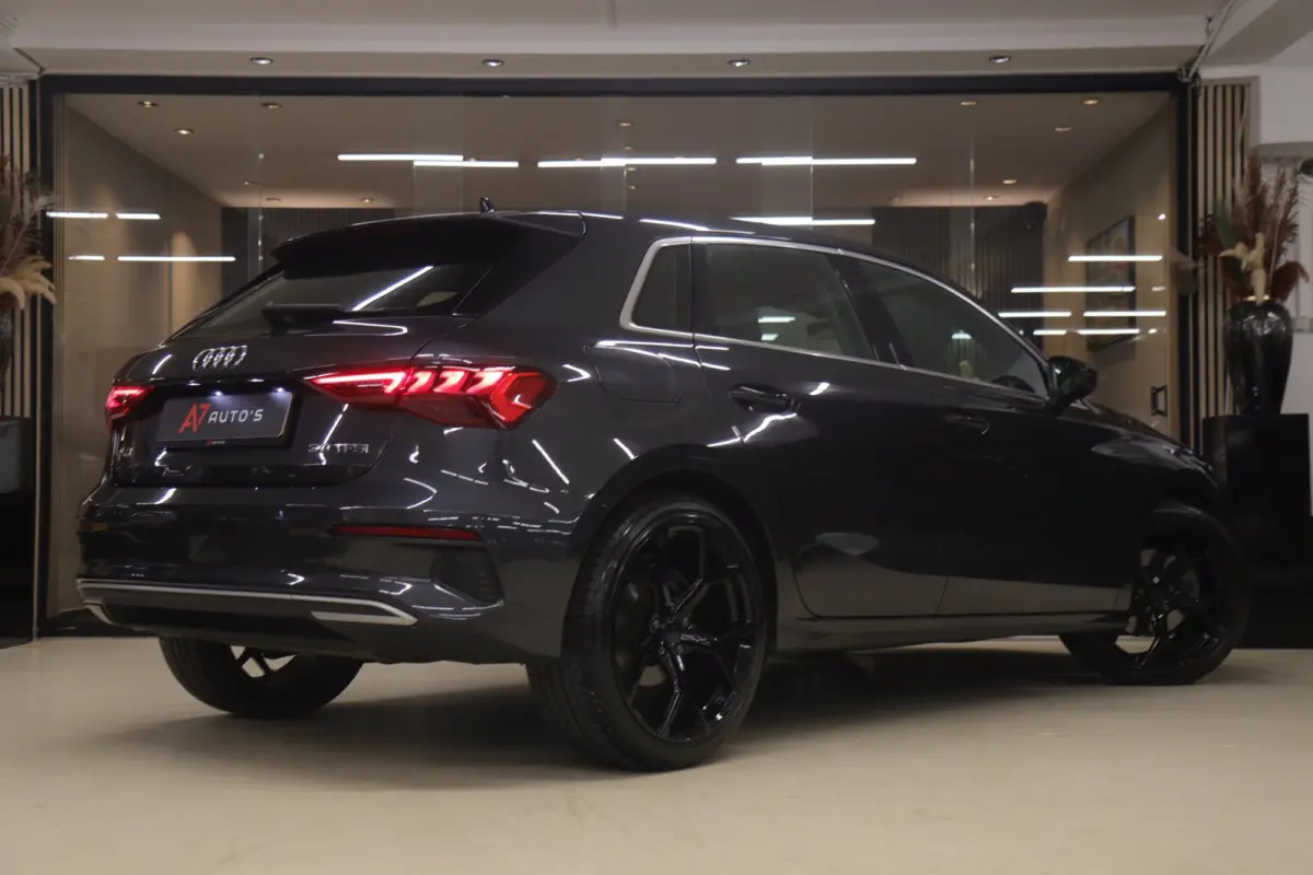30 TFSI Business edition NAP /CARPLAY/ACC/LANEASSIST/REMASSIST/SFEERVER/VOL