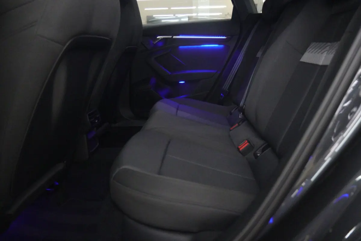30 TFSI Business edition NAP /CARPLAY/ACC/LANEASSIST/REMASSIST/SFEERVER/VOL