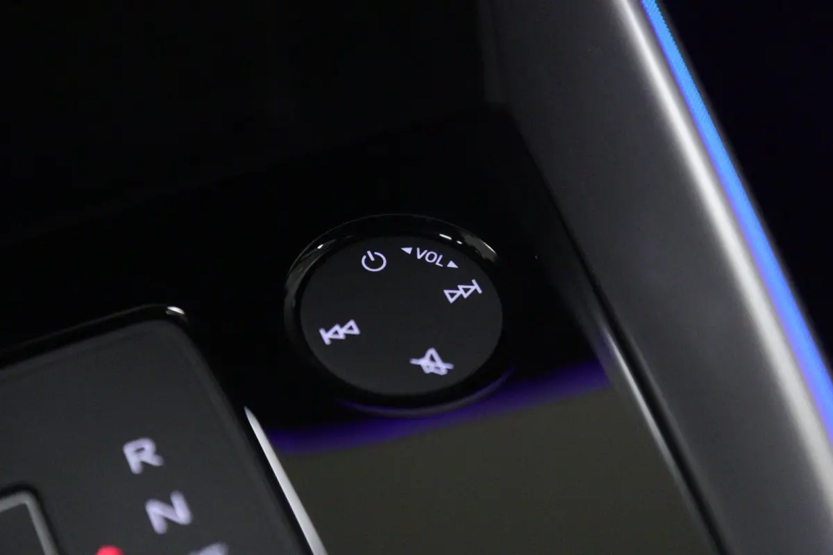30 TFSI Business edition NAP /CARPLAY/ACC/LANEASSIST/REMASSIST/SFEERVER/VOL