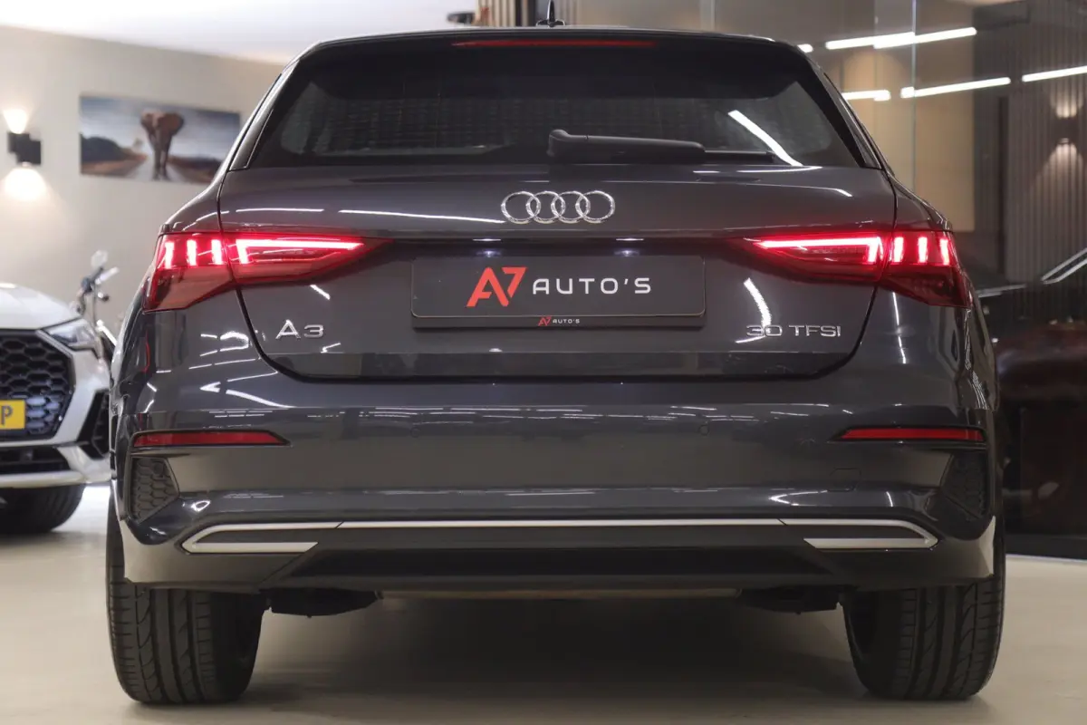 30 TFSI Business edition NAP /CARPLAY/ACC/LANEASSIST/REMASSIST/SFEERVER/VOL