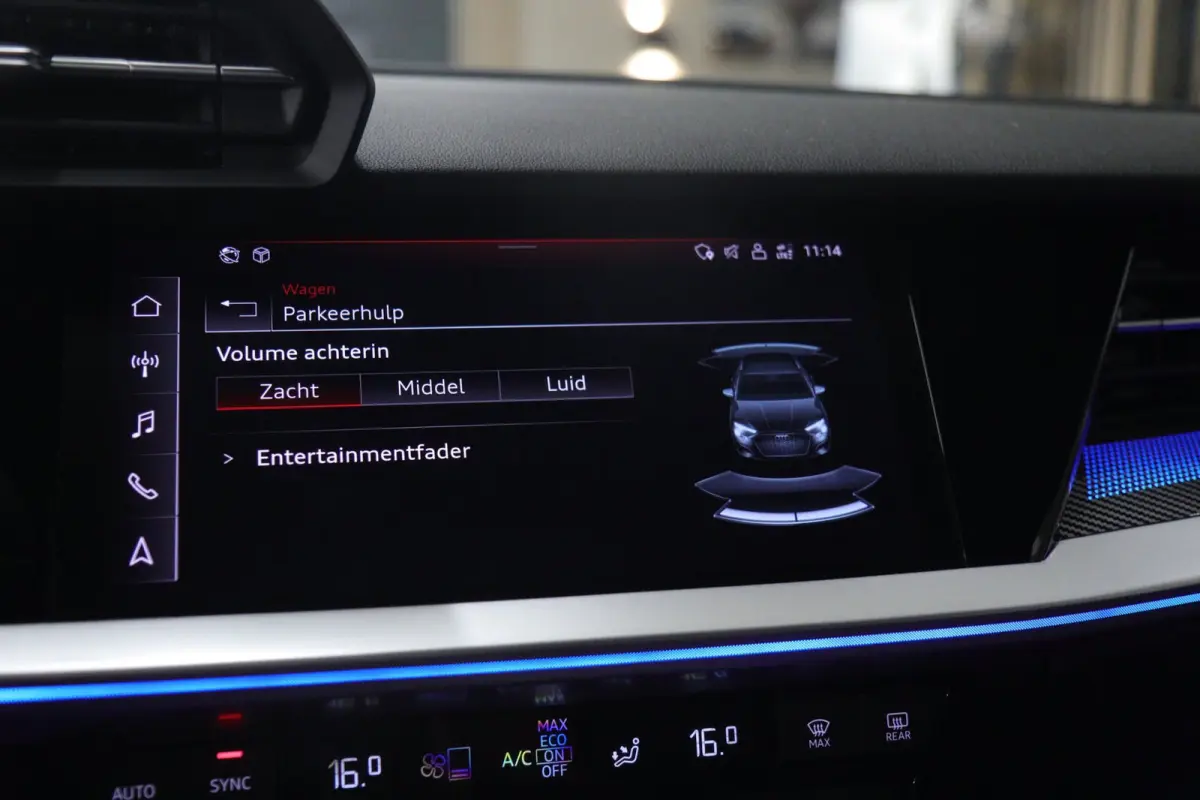 30 TFSI Business edition NAP /CARPLAY/ACC/LANEASSIST/REMASSIST/SFEERVER/VOL