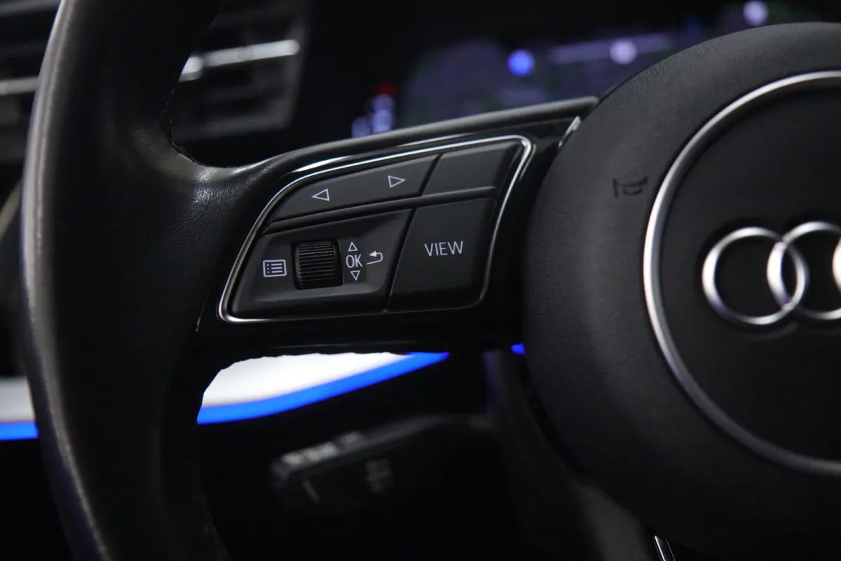 30 TFSI Business edition NAP /CARPLAY/ACC/LANEASSIST/REMASSIST/SFEERVER/VOL