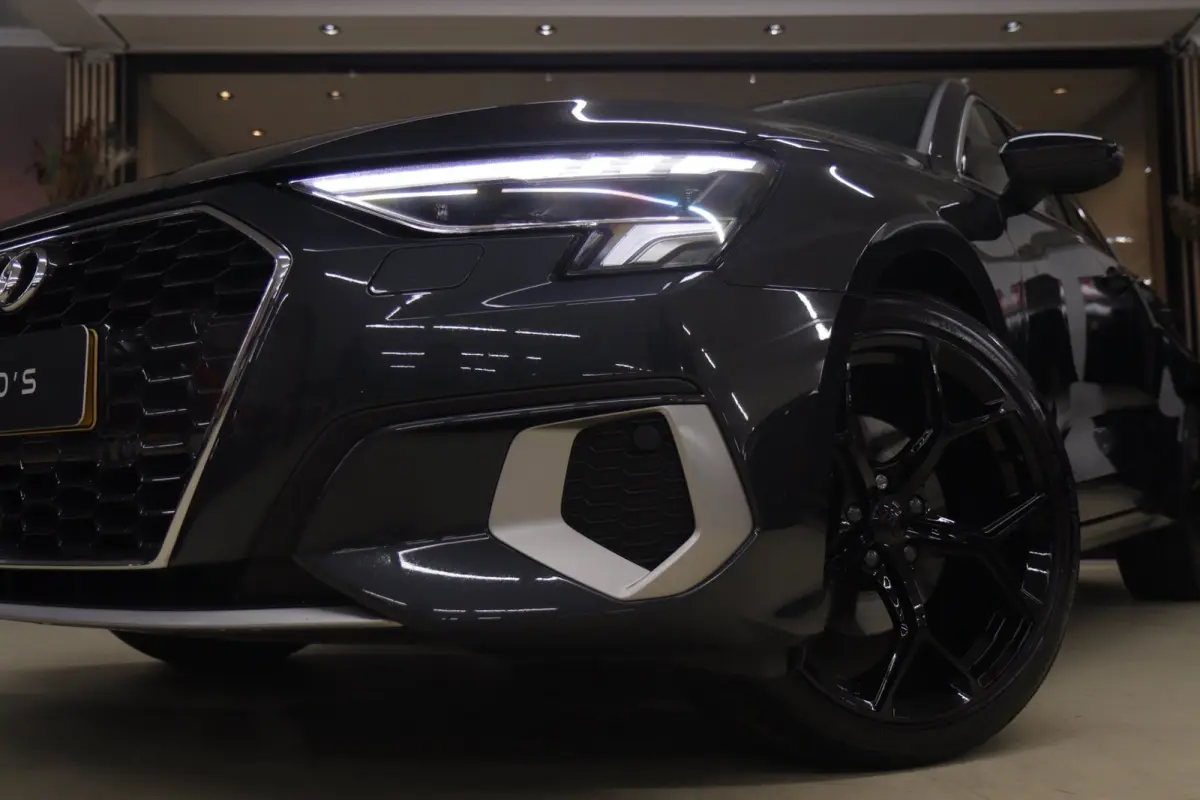 30 TFSI Business edition NAP /CARPLAY/ACC/LANEASSIST/REMASSIST/SFEERVER/VOL