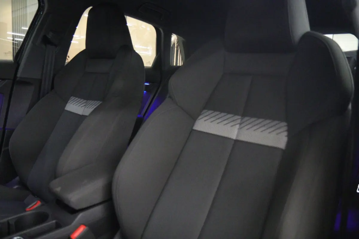 30 TFSI Business edition NAP /CARPLAY/ACC/LANEASSIST/REMASSIST/SFEERVER/VOL