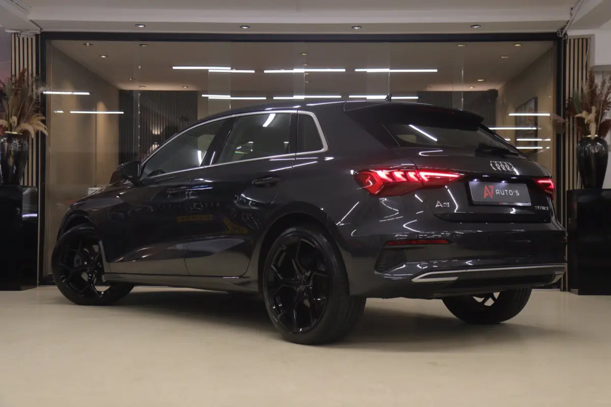 30 TFSI Business edition NAP /CARPLAY/ACC/LANEASSIST/REMASSIST/SFEERVER/VOL