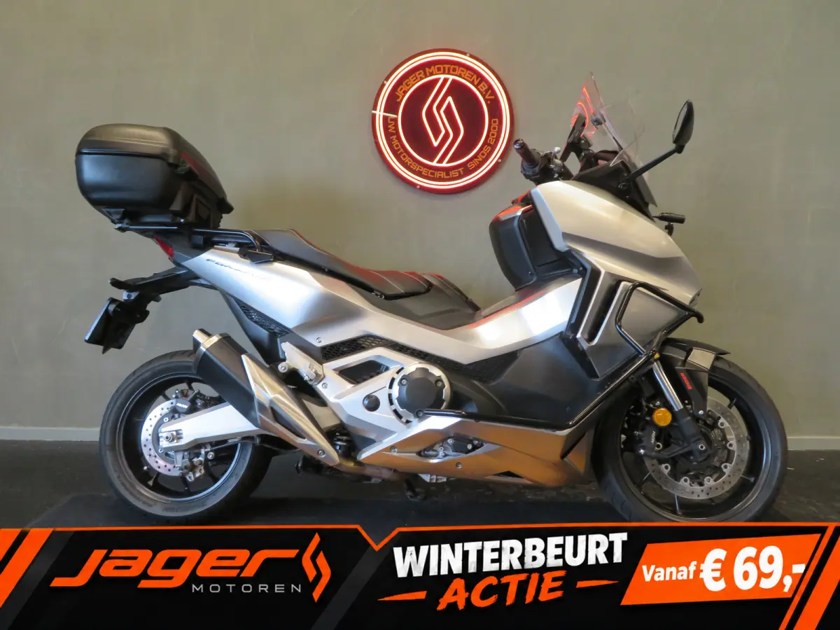 NSS 750 FORZA NIEUWSTAAT!!