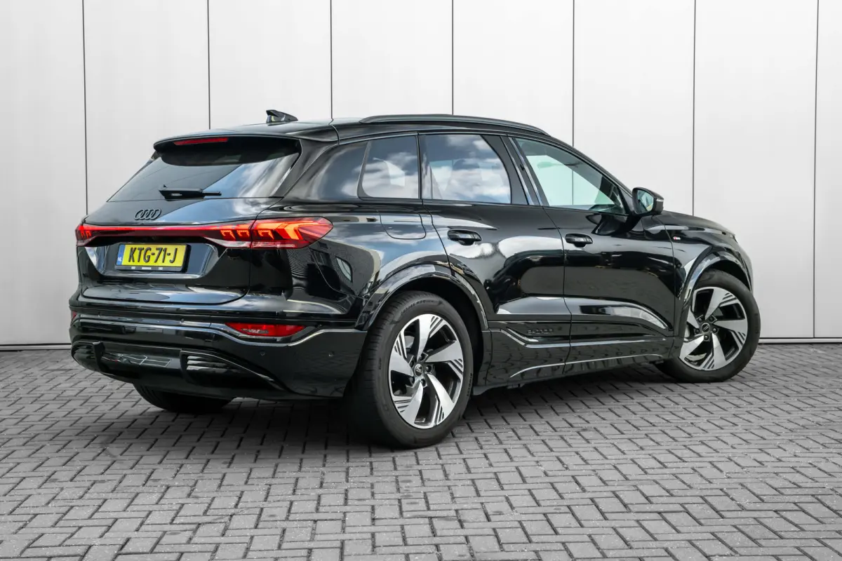 S edition performance 100 kWh 306PK | Trekhaak | Luchtvering | Panoramadak | Head-up display | Bang & Olufsen