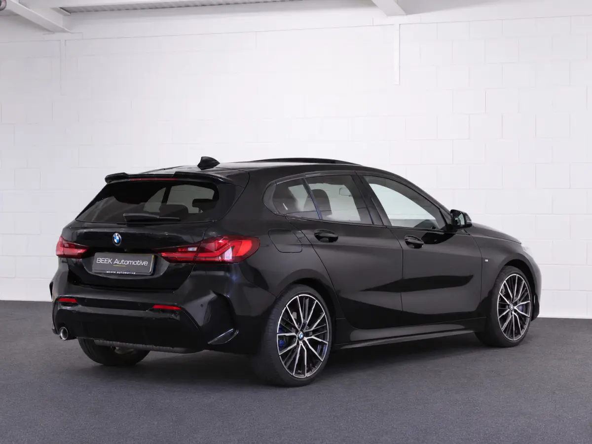118i | M Sport. Pro | HuD | Harman Kardon | KUIPSTOELEN