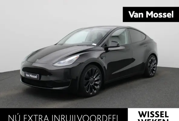 Performance AWD 75 kWh | PANORAMADAK | ACHTERUITRIJCAMERA | STOELVERWARMING | STUURWIELVERWARMING | PARKEERSENSOREN | ELEKTRISCHE STOELEN | NAVIGATIE | LED VERLICHTING |