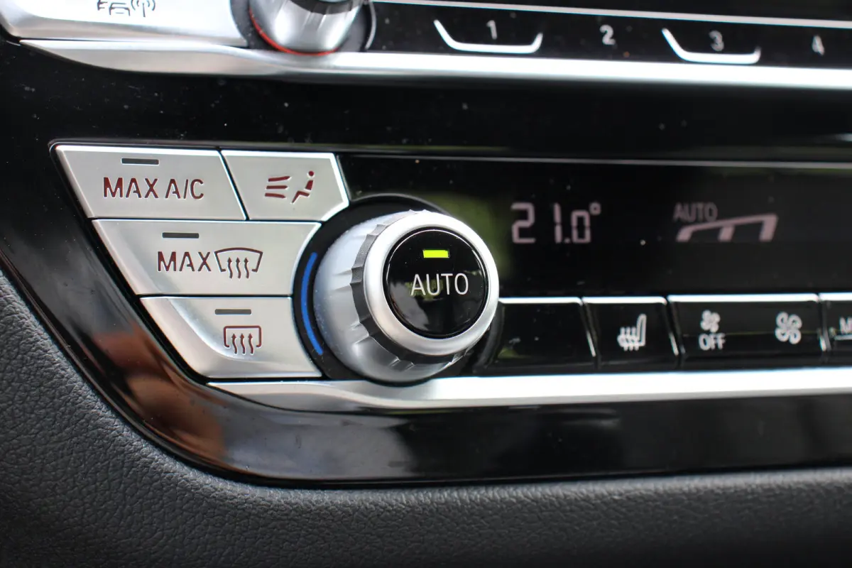 520i Business Edition Plus | NL-AUTO! | 1E EIGENAAR! | M-SPORT | CAMERA | CRUISE | STOELVERWARMING | ELEKTR. STOEL INCL. MEMORY | LEDER | ELEKTR. STUUR