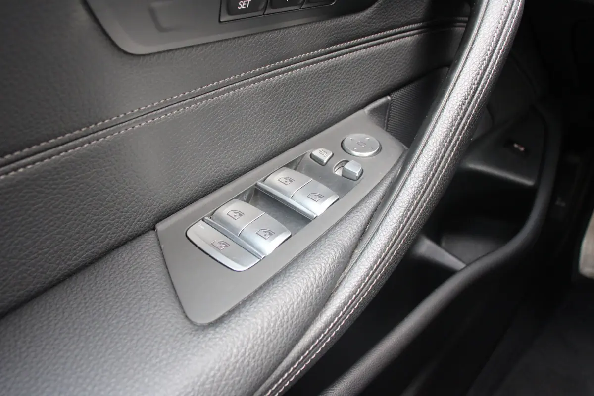 520i Business Edition Plus | NL-AUTO! | 1E EIGENAAR! | M-SPORT | CAMERA | CRUISE | STOELVERWARMING | ELEKTR. STOEL INCL. MEMORY | LEDER | ELEKTR. STUUR