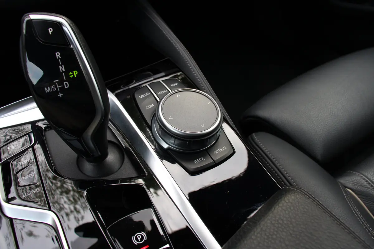 520i Business Edition Plus | NL-AUTO! | 1E EIGENAAR! | M-SPORT | CAMERA | CRUISE | STOELVERWARMING | ELEKTR. STOEL INCL. MEMORY | LEDER | ELEKTR. STUUR