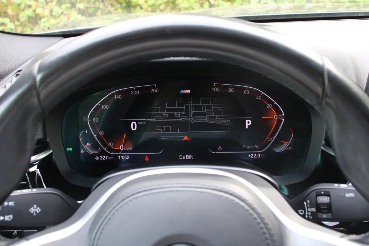 520i Business Edition Plus | NL-AUTO! | 1E EIGENAAR! | M-SPORT | CAMERA | CRUISE | STOELVERWARMING | ELEKTR. STOEL INCL. MEMORY | LEDER | ELEKTR. STUUR