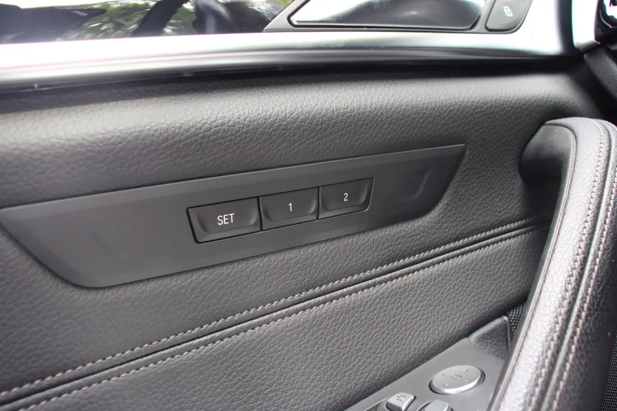 520i Business Edition Plus | NL-AUTO! | 1E EIGENAAR! | M-SPORT | CAMERA | CRUISE | STOELVERWARMING | ELEKTR. STOEL INCL. MEMORY | LEDER | ELEKTR. STUUR