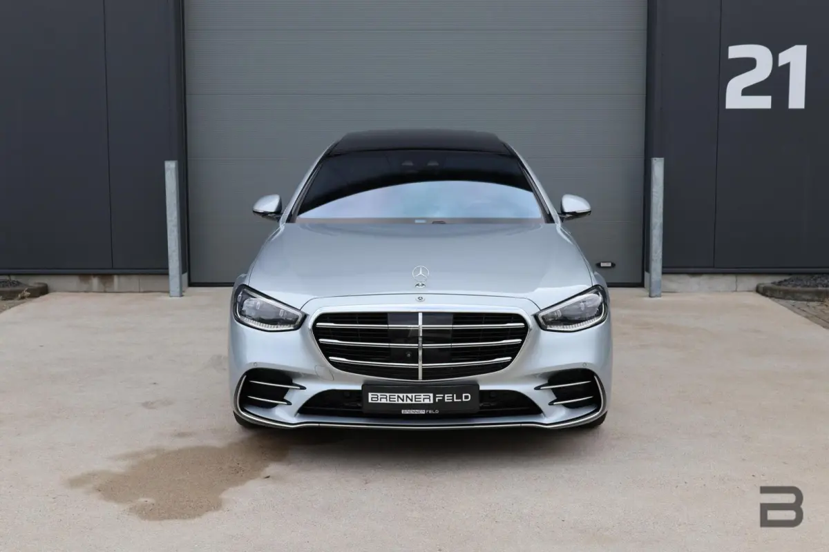 580 e 4MATIC Lang AMG Line / Exclusiefpakket / Chauffeurpakket / Airmatic / Burmester 3D Audio / Panoramadak / Massagestoelen met ventilatie/verwarming
