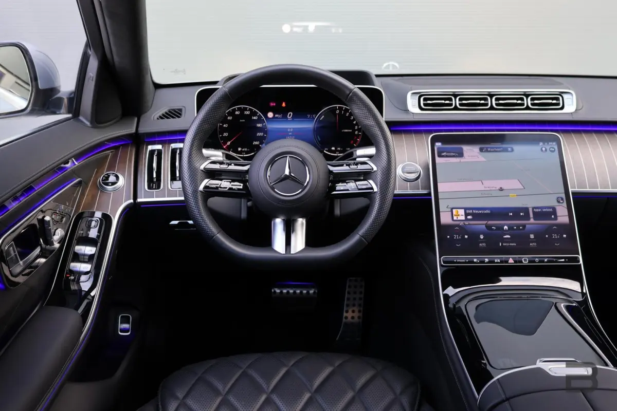 580 e 4MATIC Lang AMG Line / Exclusiefpakket / Chauffeurpakket / Airmatic / Burmester 3D Audio / Panoramadak / Massagestoelen met ventilatie/verwarming