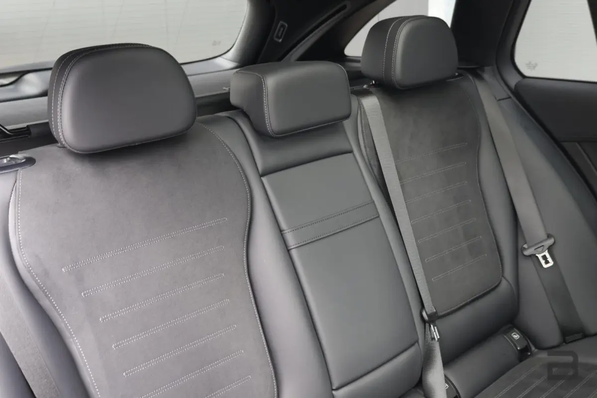 220 d AMG Line / Panoramadak / Memory Stoelen / Burmester Surround / Night Pakket / Trekhaak Wegklapbaar