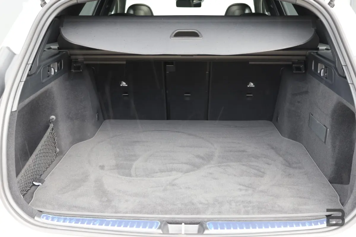 220 d AMG Line / Panoramadak / Memory Stoelen / Burmester Surround / Night Pakket / Trekhaak Wegklapbaar
