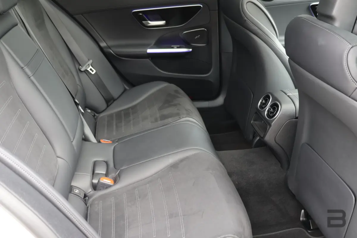 220 d AMG Line / Panoramadak / Memory Stoelen / Burmester Surround / Night Pakket / Trekhaak Wegklapbaar