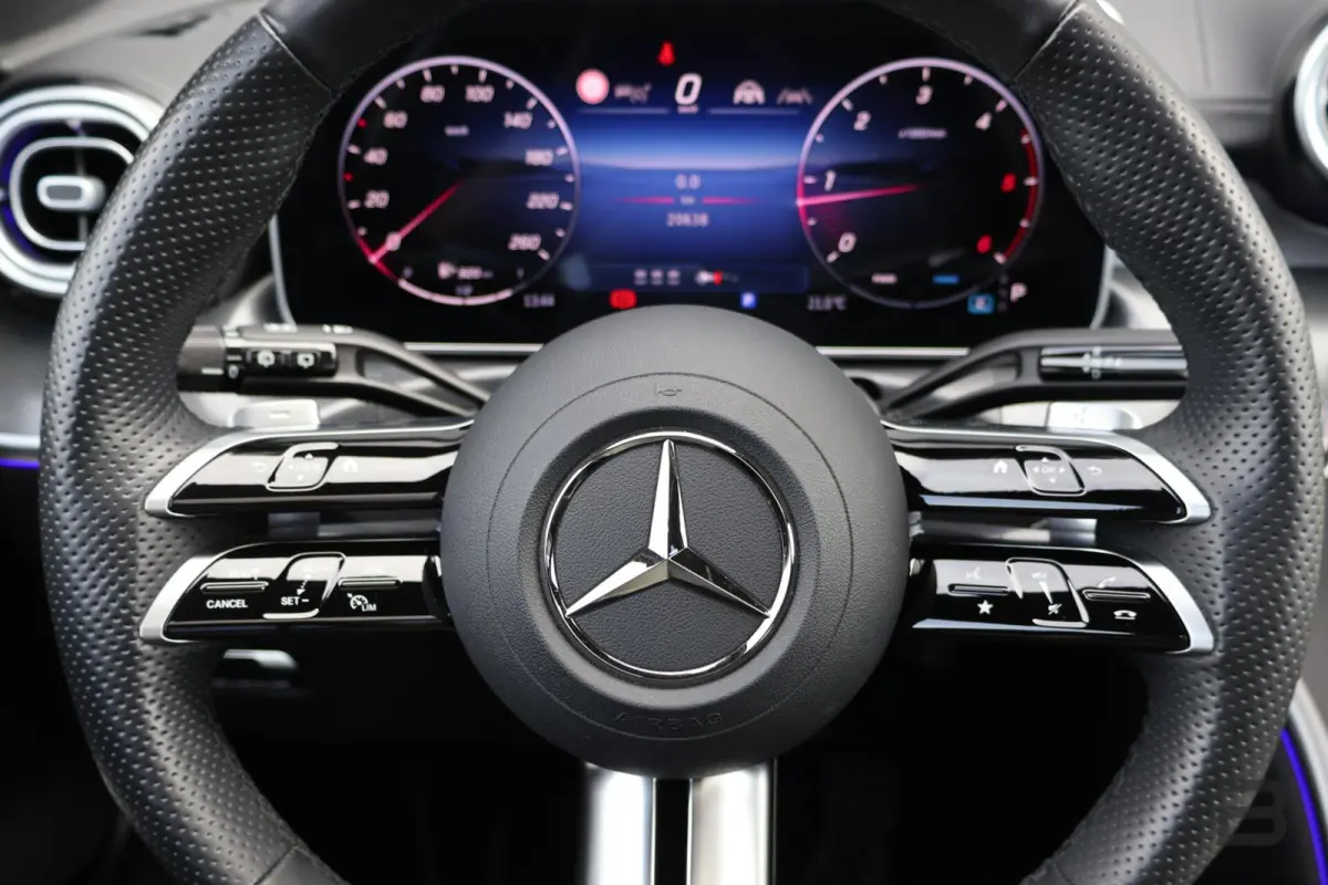 220 d AMG Line / Panoramadak / Memory Stoelen / Burmester Surround / Night Pakket / Trekhaak Wegklapbaar