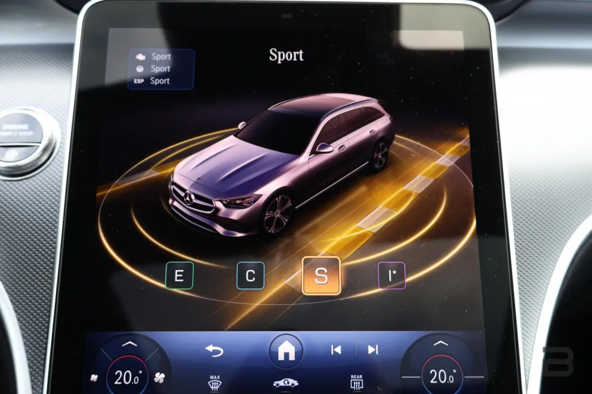 220 d AMG Line / Panoramadak / Memory Stoelen / Burmester Surround / Night Pakket / Trekhaak Wegklapbaar