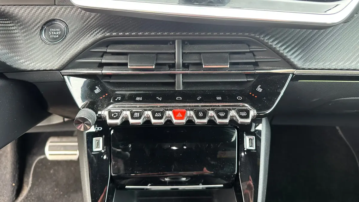 1.2 PureTech GT Pack | Apple Carplay / Android Auto | Focal geluid | Navigatie | Stoelverwarming | Adaptieve Cruise | Alcantara bekleding | Achterbank in delen neerklapbaar | Achteruitrijcam