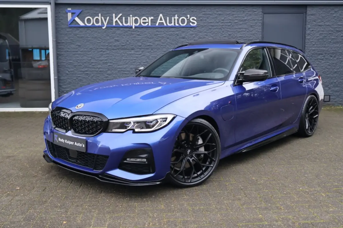 330e M Sport (292pk) Wheelforce/M340i Look/Laser/Panodak/Helix Geluidsysteem
