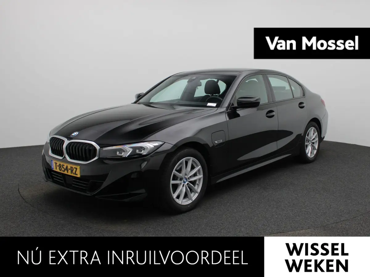 320e | APPLE CARPLAY | ANDROID AUTO | LEDER | NAVIGATIE | LED VERLICHTING | LICHTMETALEN VELGEN | PARKEERSENSOREN | DAB RADIO | BLUETOOTH |