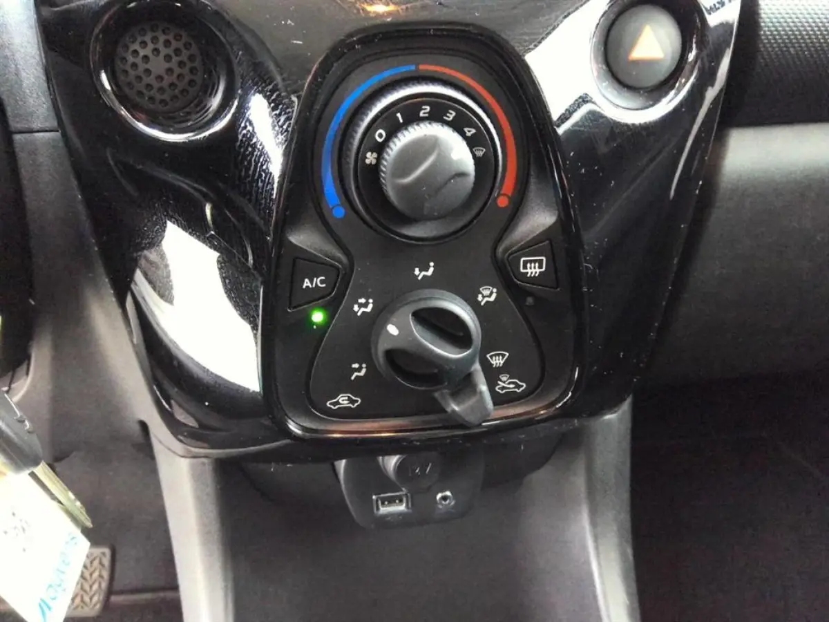 1.0 VTi Feel AIRCO 55399 KM APK 03-2028