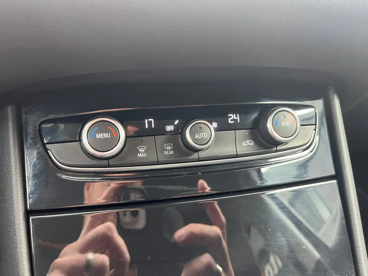 1.2 Turbo Business Executive, navi, camera, carplay