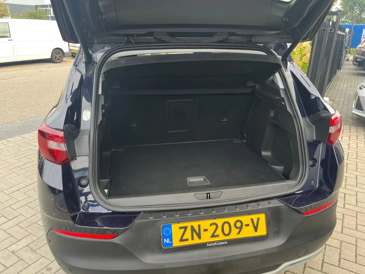 1.2 Turbo Business Executive, navi, camera, carplay