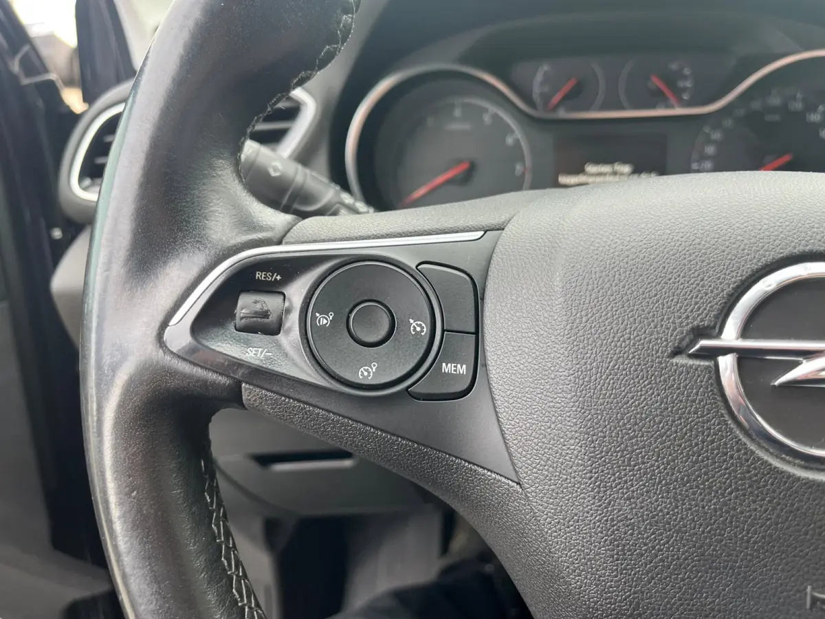 1.2 Turbo Business Executive, navi, camera, carplay