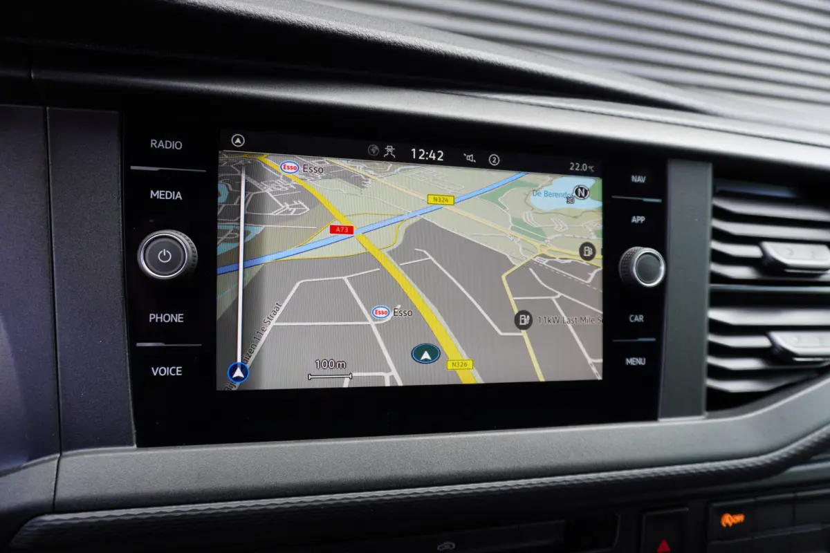 2.0 TDI L1H1 28 110pk Trekhaak Navigatie Apple Carplay Parkeersensoren Achterklep Airco