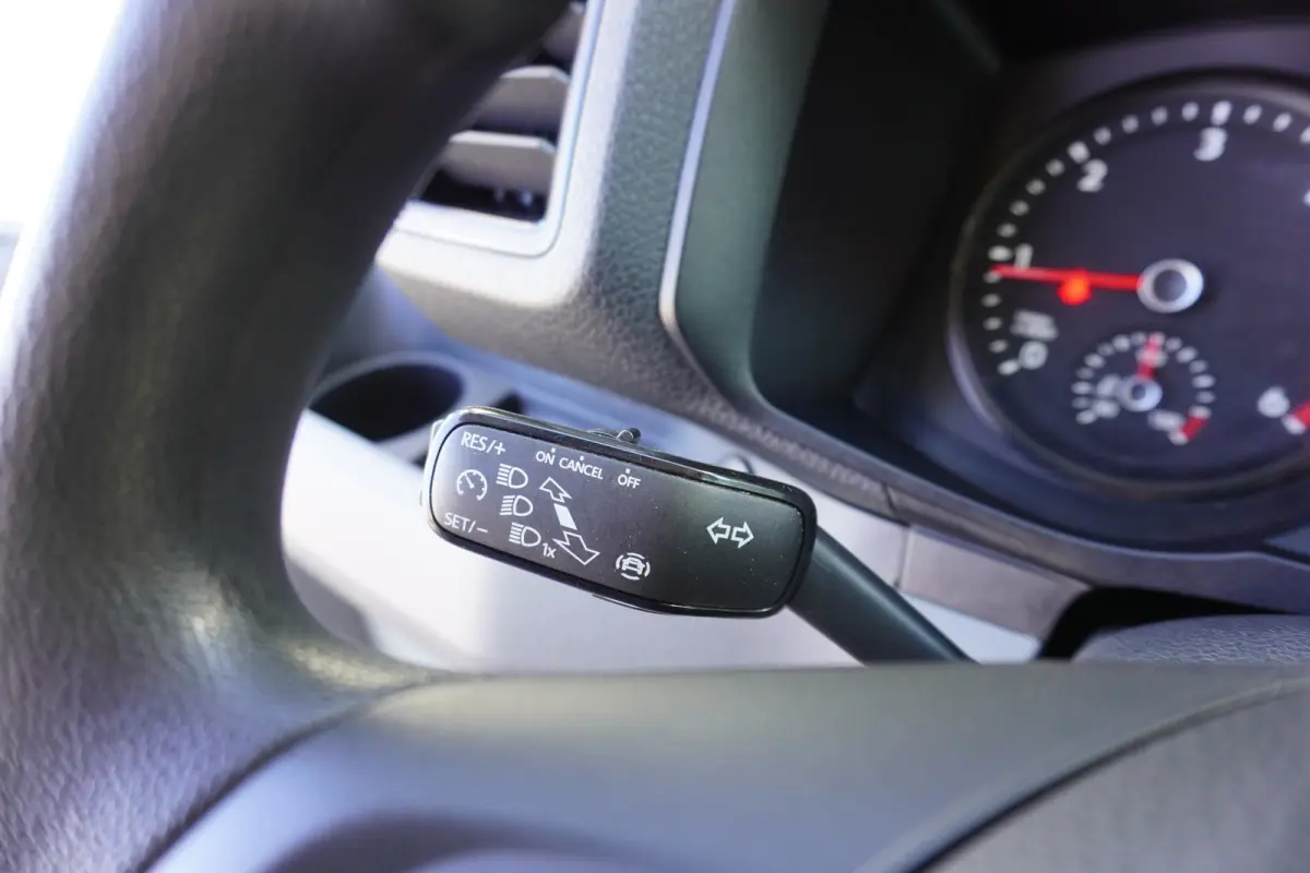 140pk Bakwagen 430x212x212 Laadklep Zijdeur 140pk Apple Carplay Cruise control