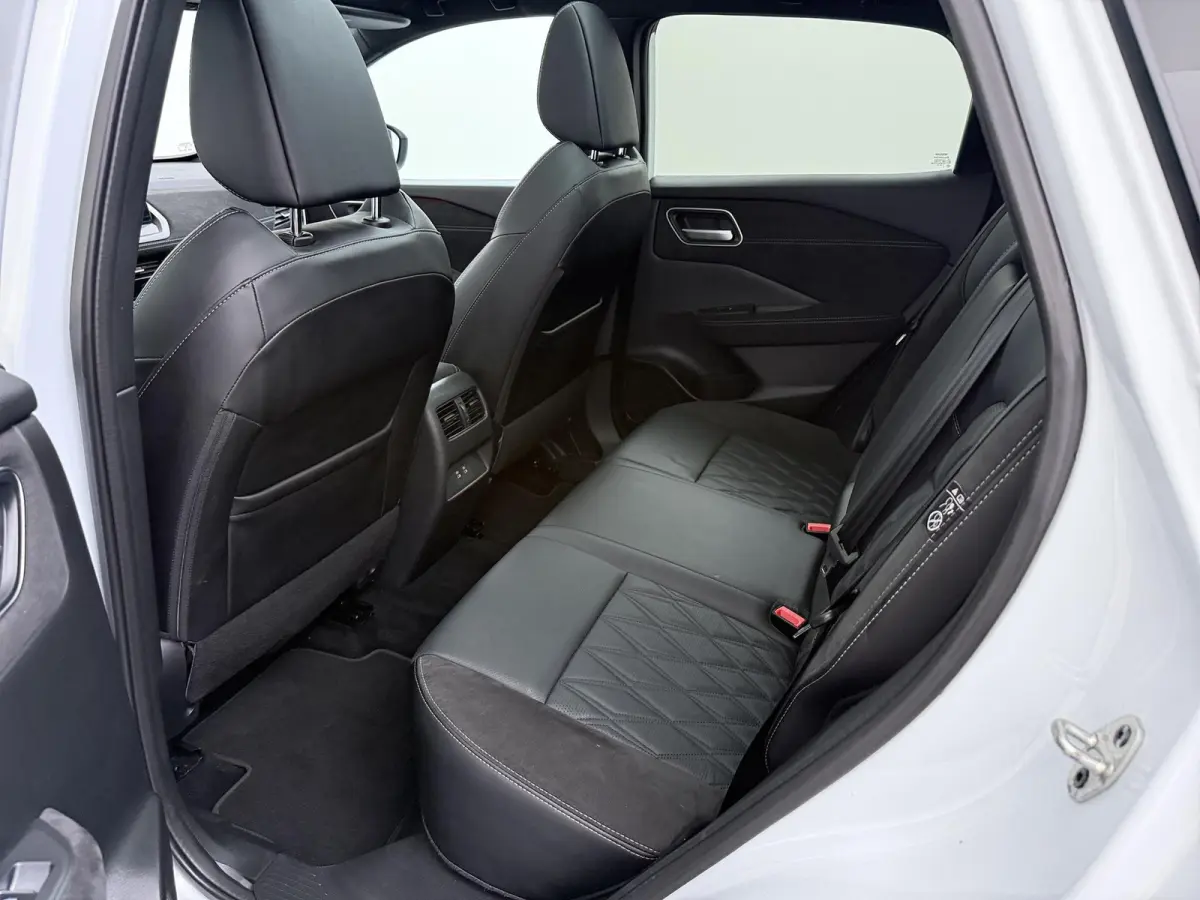 1.3 MHEV Xtronic Tekna Plus | Lederen Bekl. | Panoramadak | BOSE Audio |