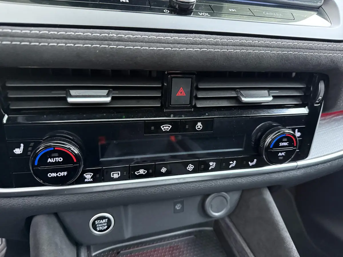 1.3 MHEV Xtronic Tekna Plus | Lederen Bekl. | Panoramadak | BOSE Audio |