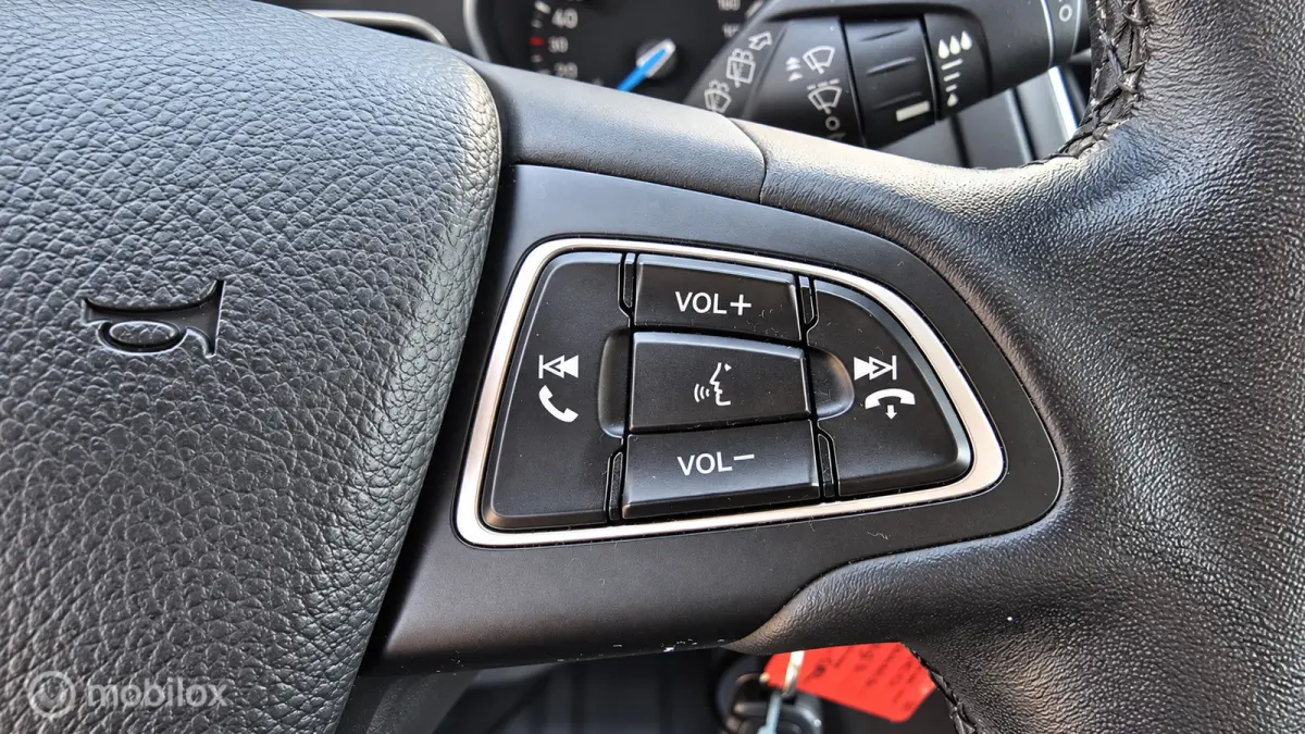 1.0 EcoBoost Titanium Business