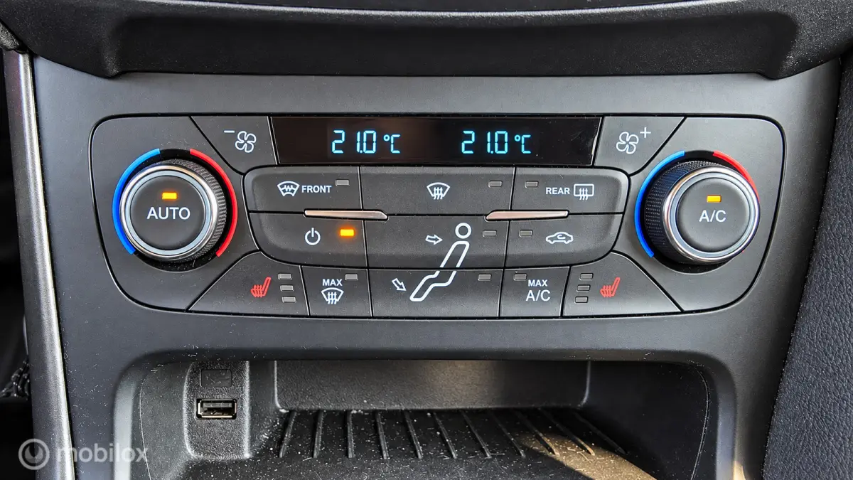 1.0 EcoBoost Titanium Business