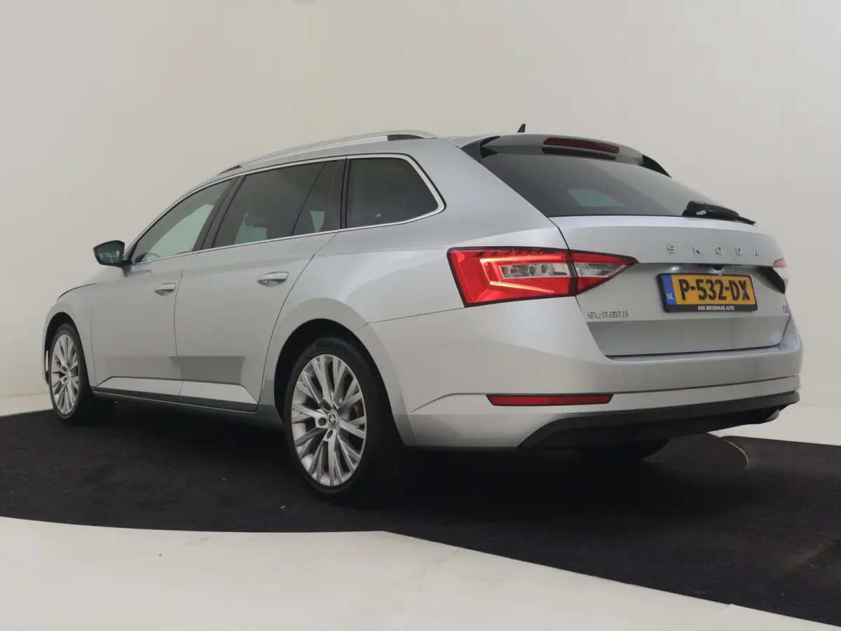 1.4 TSI iV Sportline Business 218PK DSG/AUTO l Elektr. Klep l Achteruitrijcamera | App Connect | Matrix LED l Elektr. Stoel incl Memory l Stoel en stuurverwarming l Cruise contr Adapt | Dode