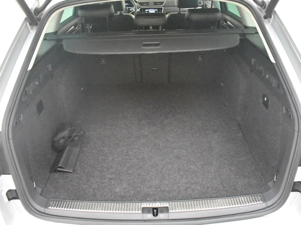 1.4 TSI iV Sportline Business 218PK DSG/AUTO l Elektr. Klep l Achteruitrijcamera | App Connect | Matrix LED l Elektr. Stoel incl Memory l Stoel en stuurverwarming l Cruise contr Adapt | Dode