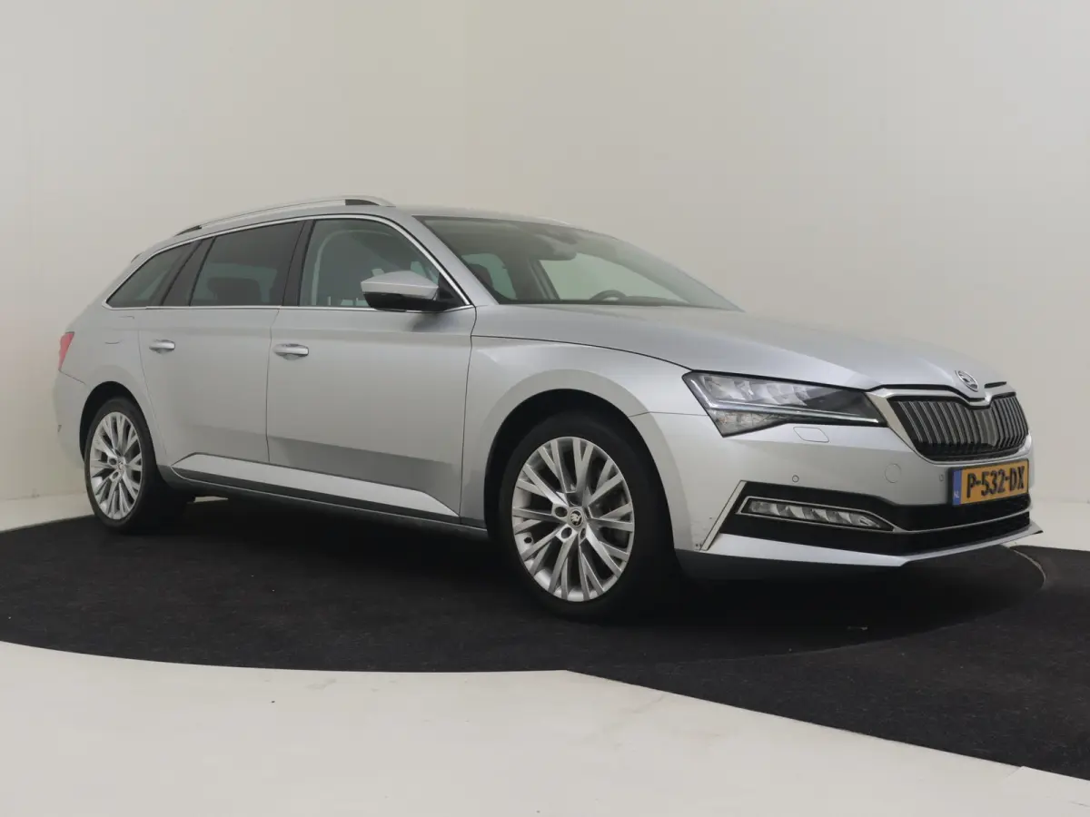 1.4 TSI iV Sportline Business 218PK DSG/AUTO l Elektr. Klep l Achteruitrijcamera | App Connect | Matrix LED l Elektr. Stoel incl Memory l Stoel en stuurverwarming l Cruise contr Adapt | Dode